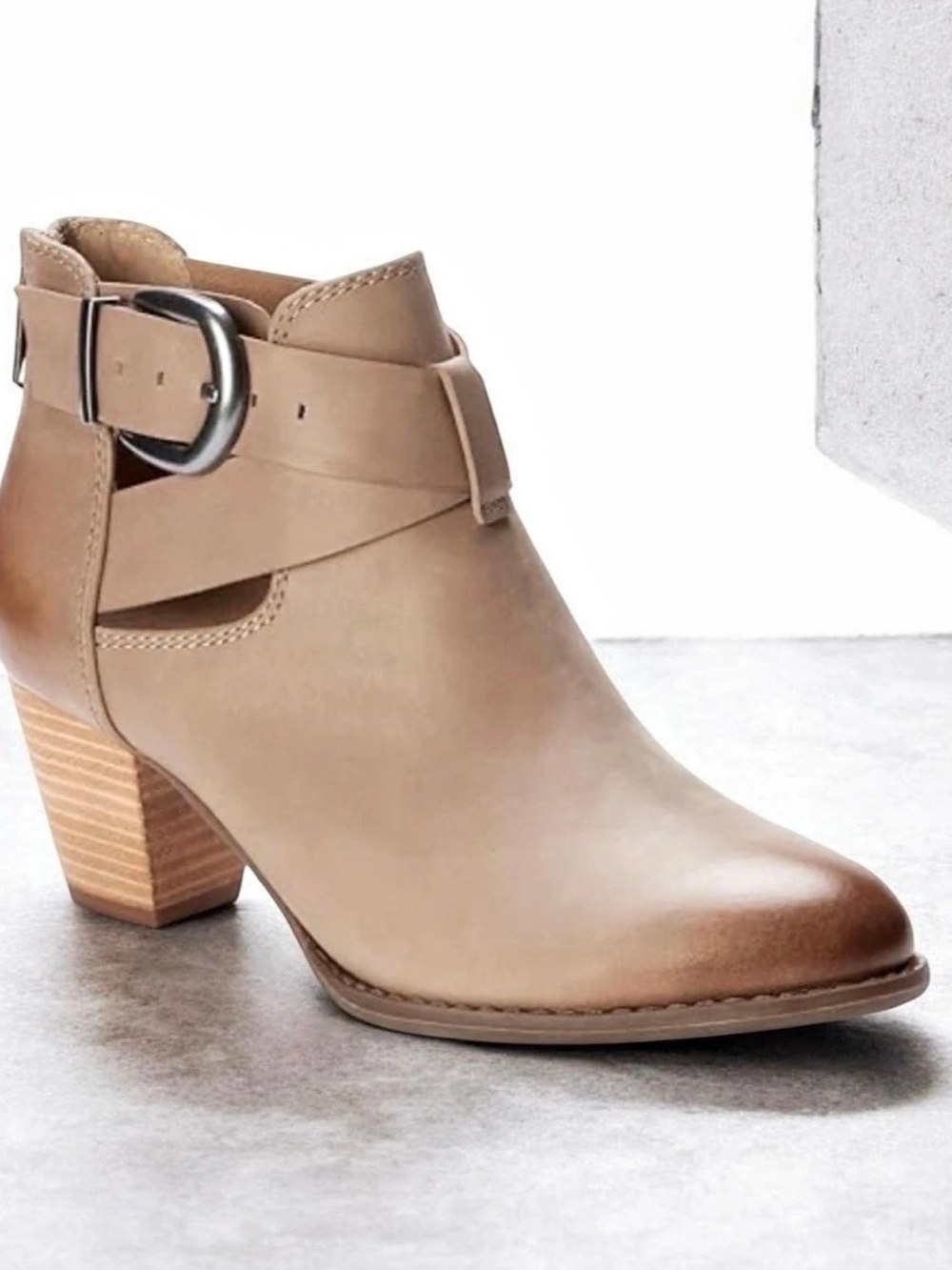 VIONIC Rory Ankle Bootie Ankle Boots Tan Beige  US 10